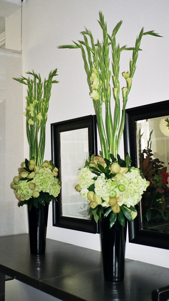 Use Floral Designs in the Office to Increase Productivity – Sierra Floral  Designs